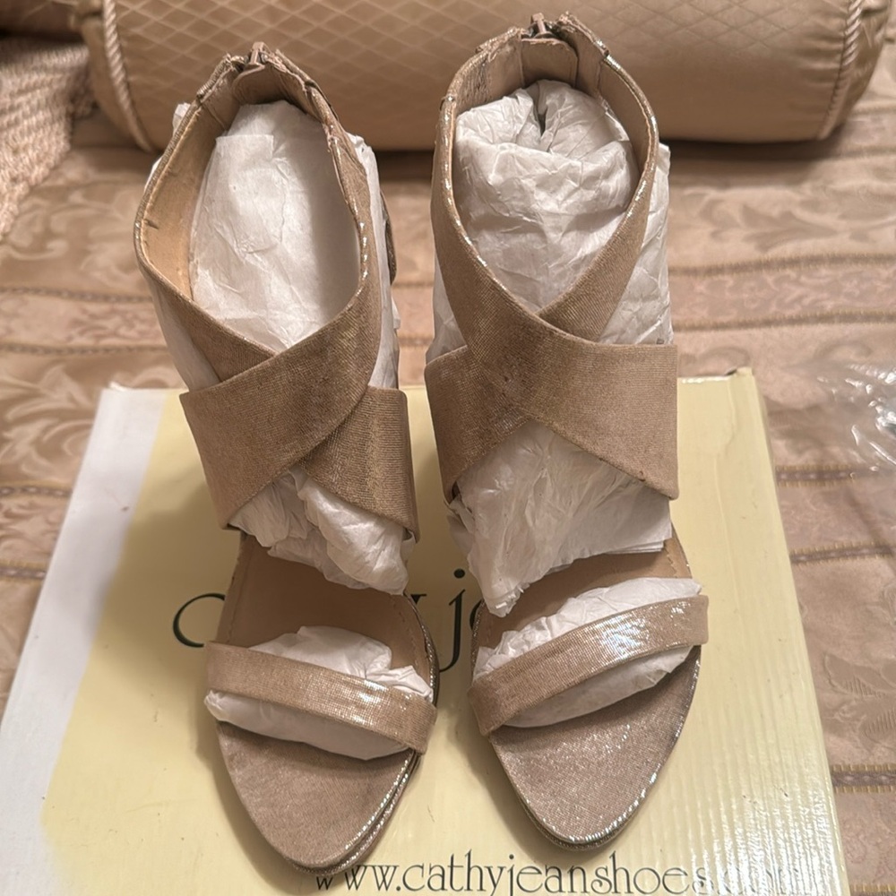 Cathy Jean 5” heels glitter cream color size 7. Wore twice